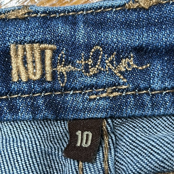 Kut from the Kloth jeans. Catherine Slim Boyfriend. Size 10. - Picture 2 of 11